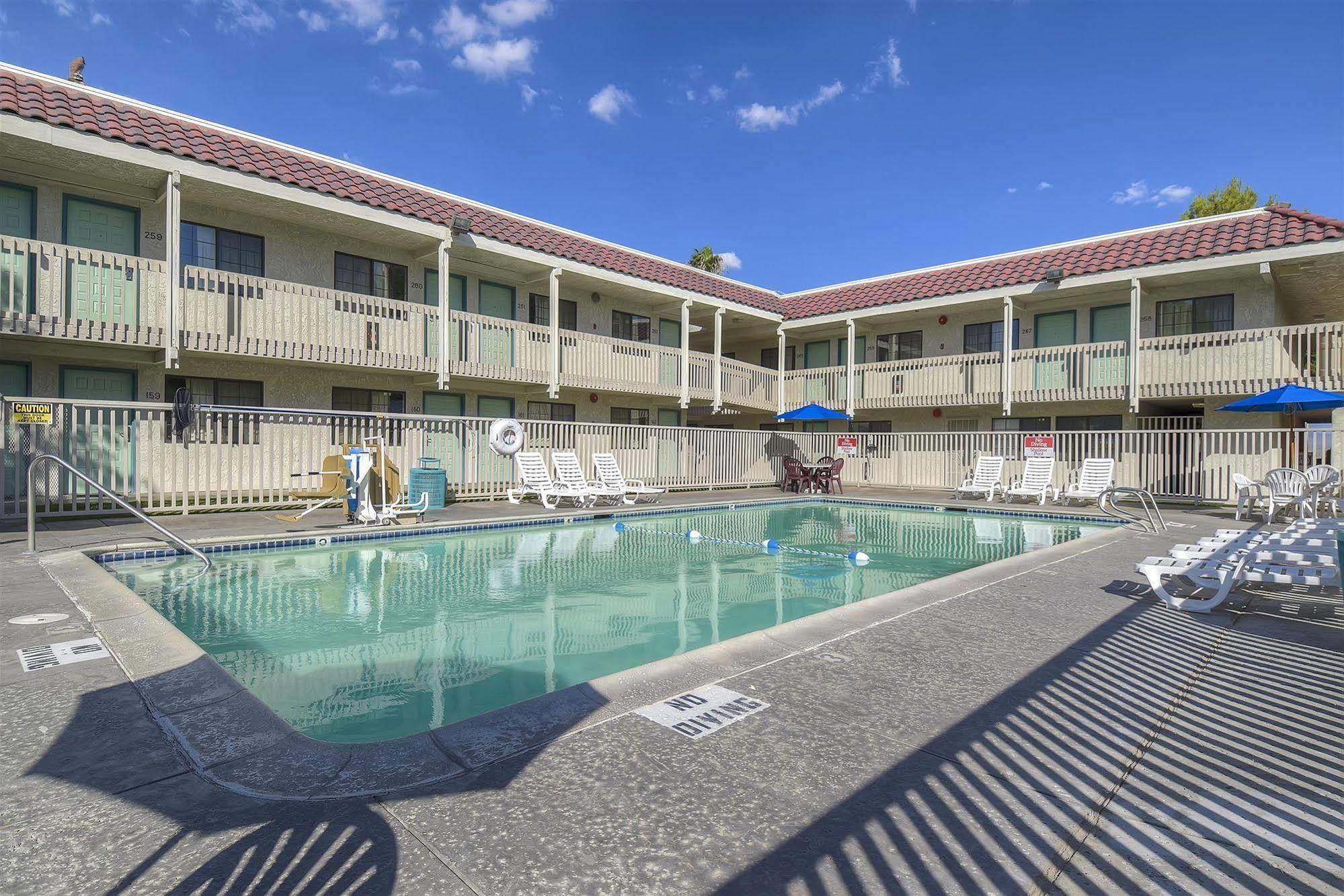 Motel 6-Barstow, Ca Bagian luar foto