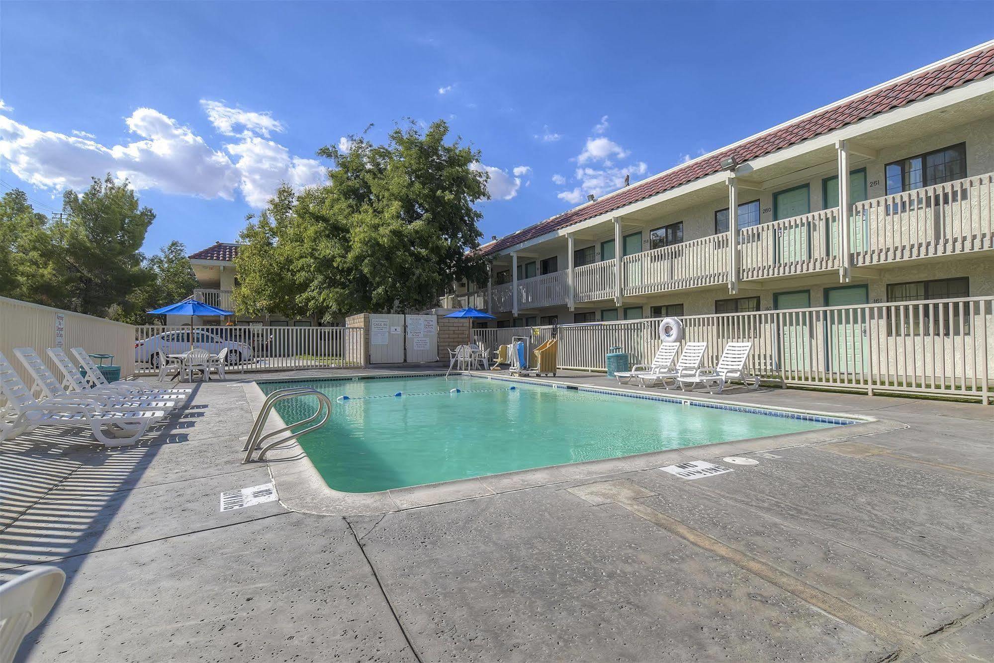 Motel 6-Barstow, Ca Bagian luar foto