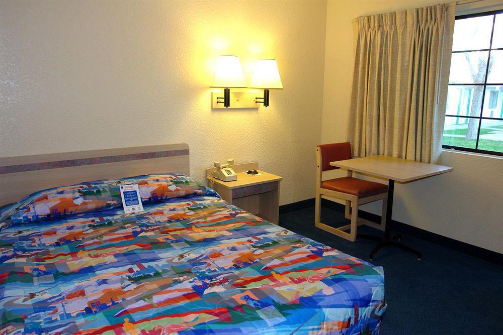 Motel 6-Barstow, Ca Bagian luar foto
